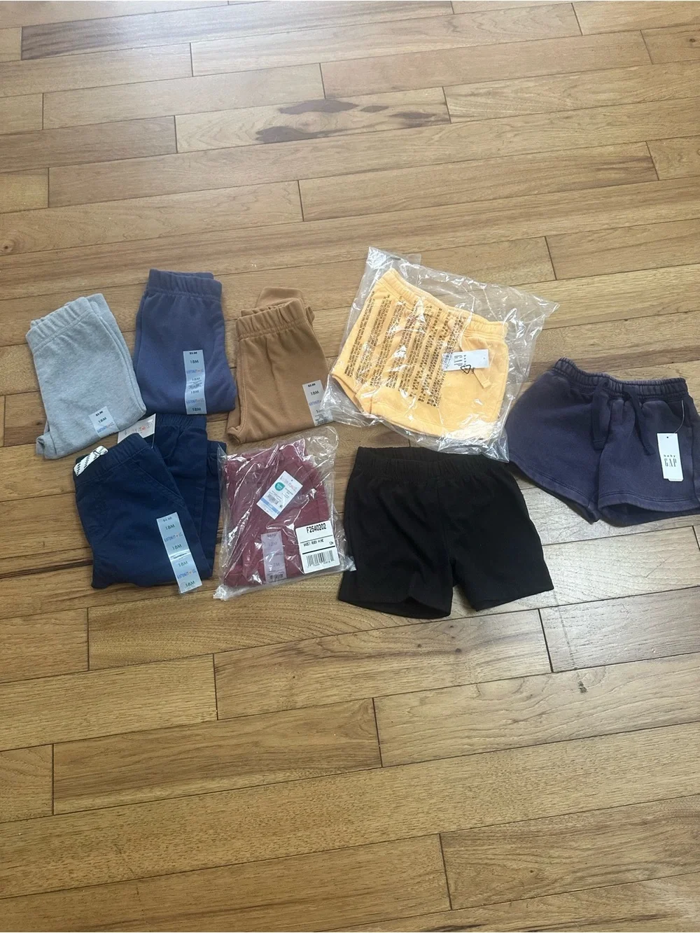 Baby Gap Shorts and sweatpants size 12-18 months new with tags